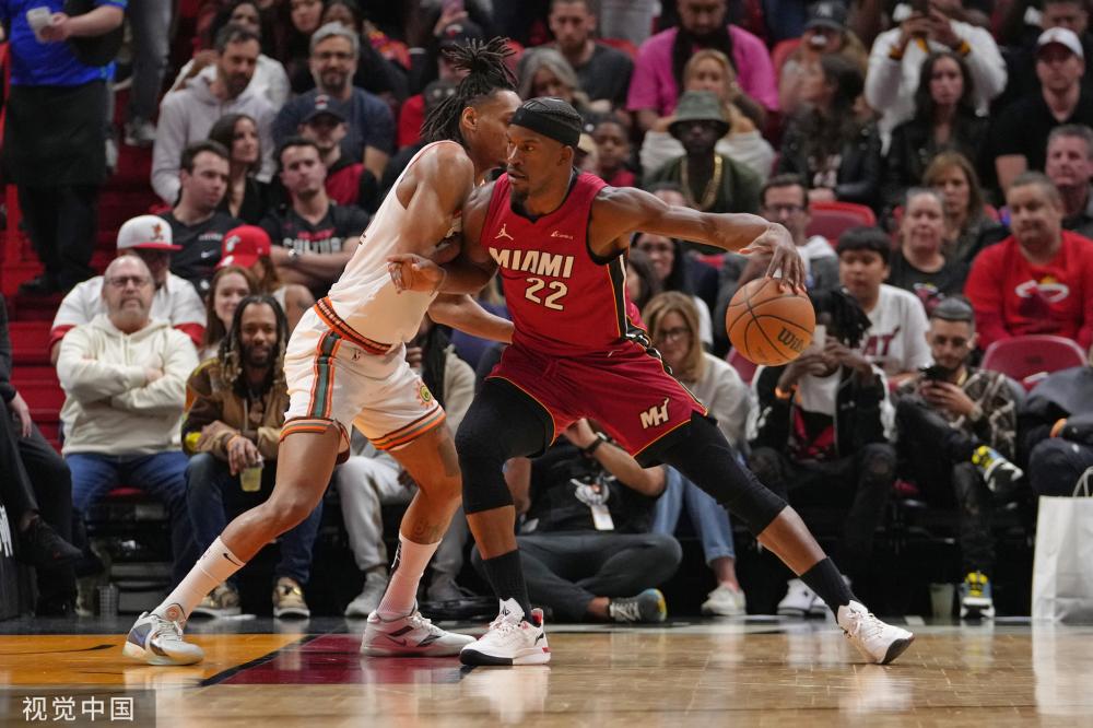 更象征着他 更象征着他